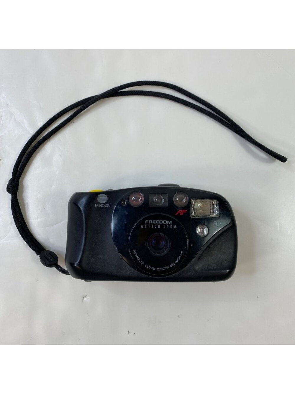 Minolta Freedom Action Zoom AF 35mm Film Camera Point & Shoot w/ flash